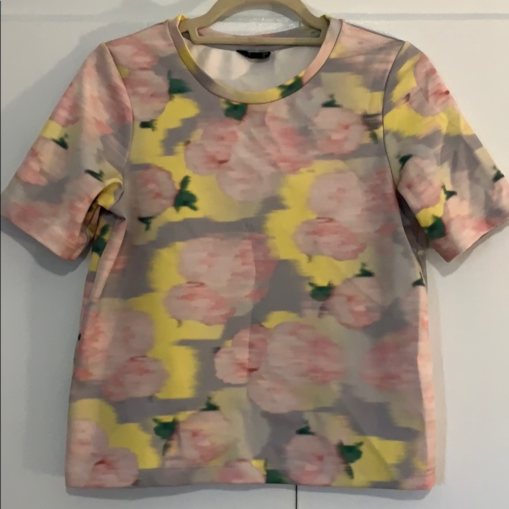 Pink top - Picture 1 of 2